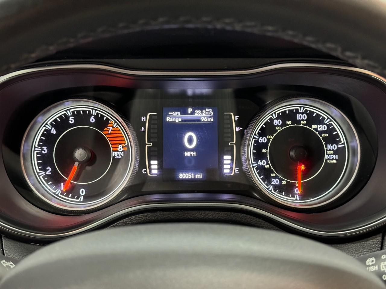 Jeep Cherokee Vehicle Full-screen Gallery Image 29