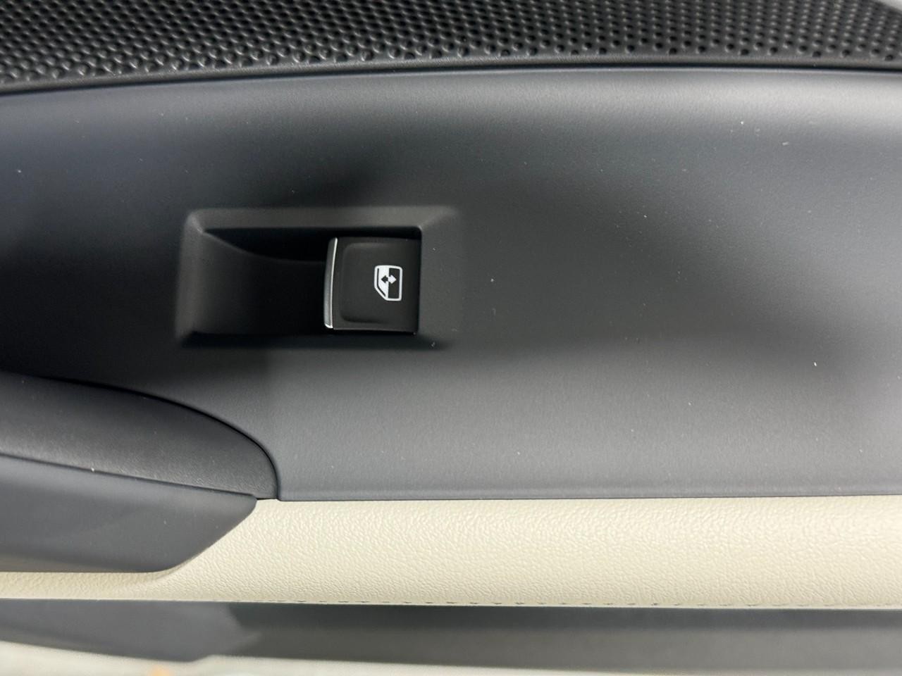 Audi Q5 Vehicle Full-screen Gallery Image 21