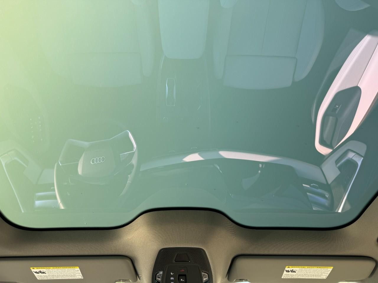 Audi A5 Vehicle Full-screen Gallery Image 12