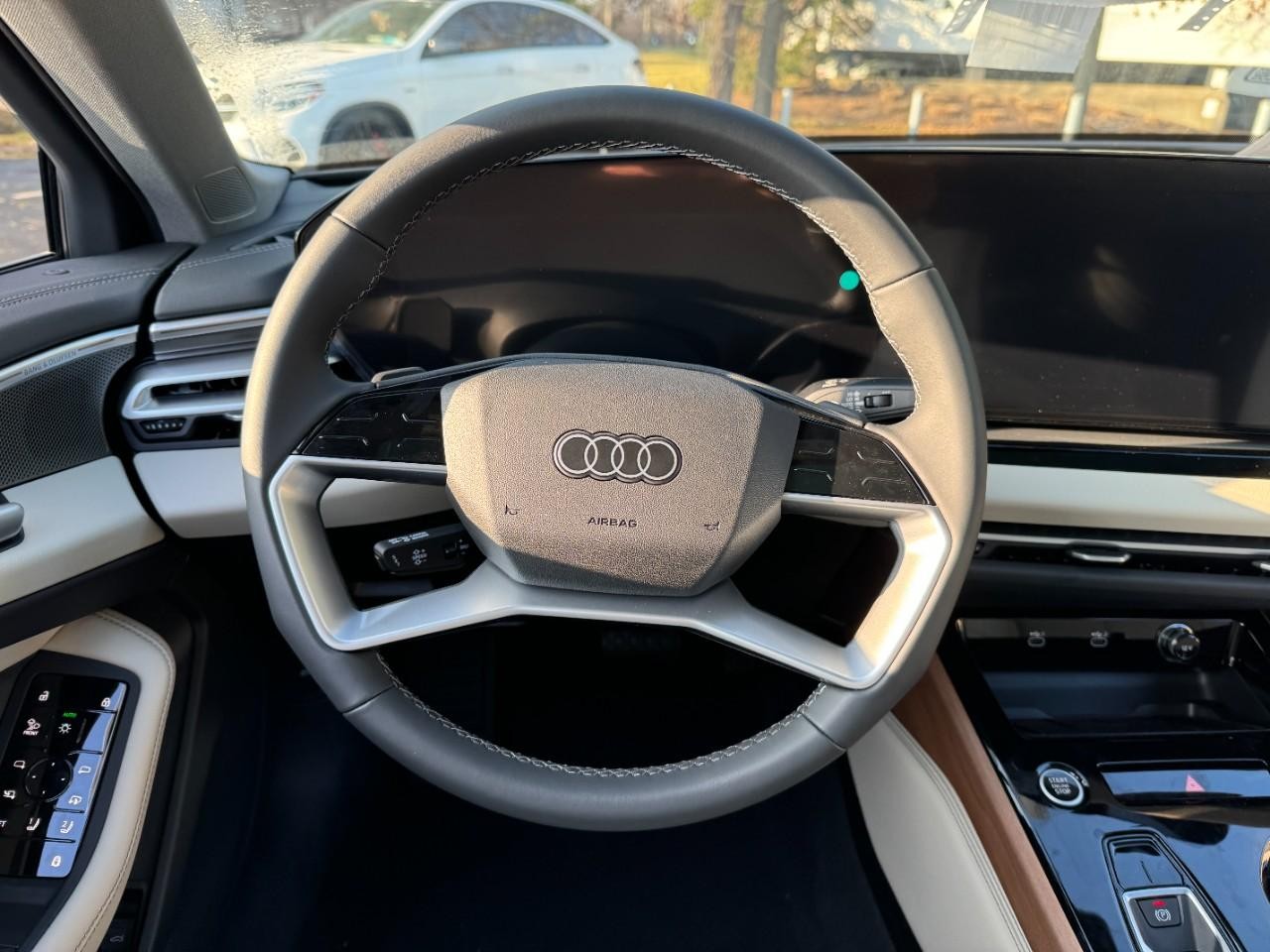 Audi A5 Vehicle Full-screen Gallery Image 14