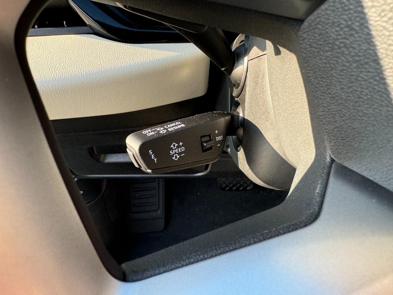 Audi A5 Vehicle Full-screen Gallery Image 28