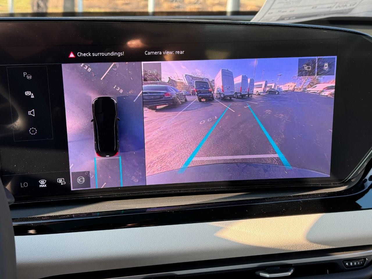 Audi A5 Vehicle Full-screen Gallery Image 32