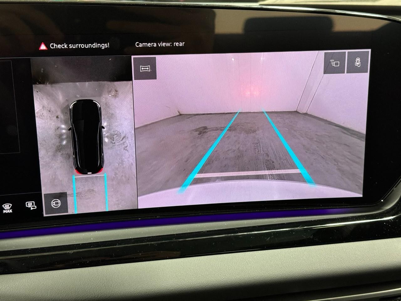 Audi A5 Vehicle Full-screen Gallery Image 32