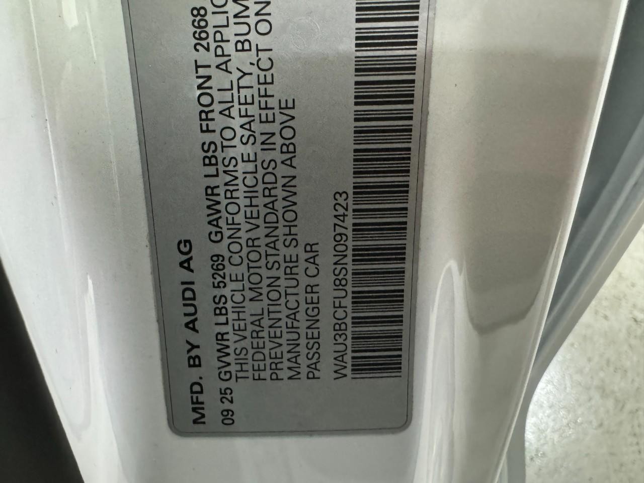 Audi A5 Vehicle Full-screen Gallery Image 33