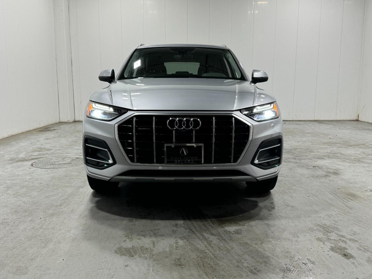 Audi Q5 Vehicle Full-screen Gallery Image 07