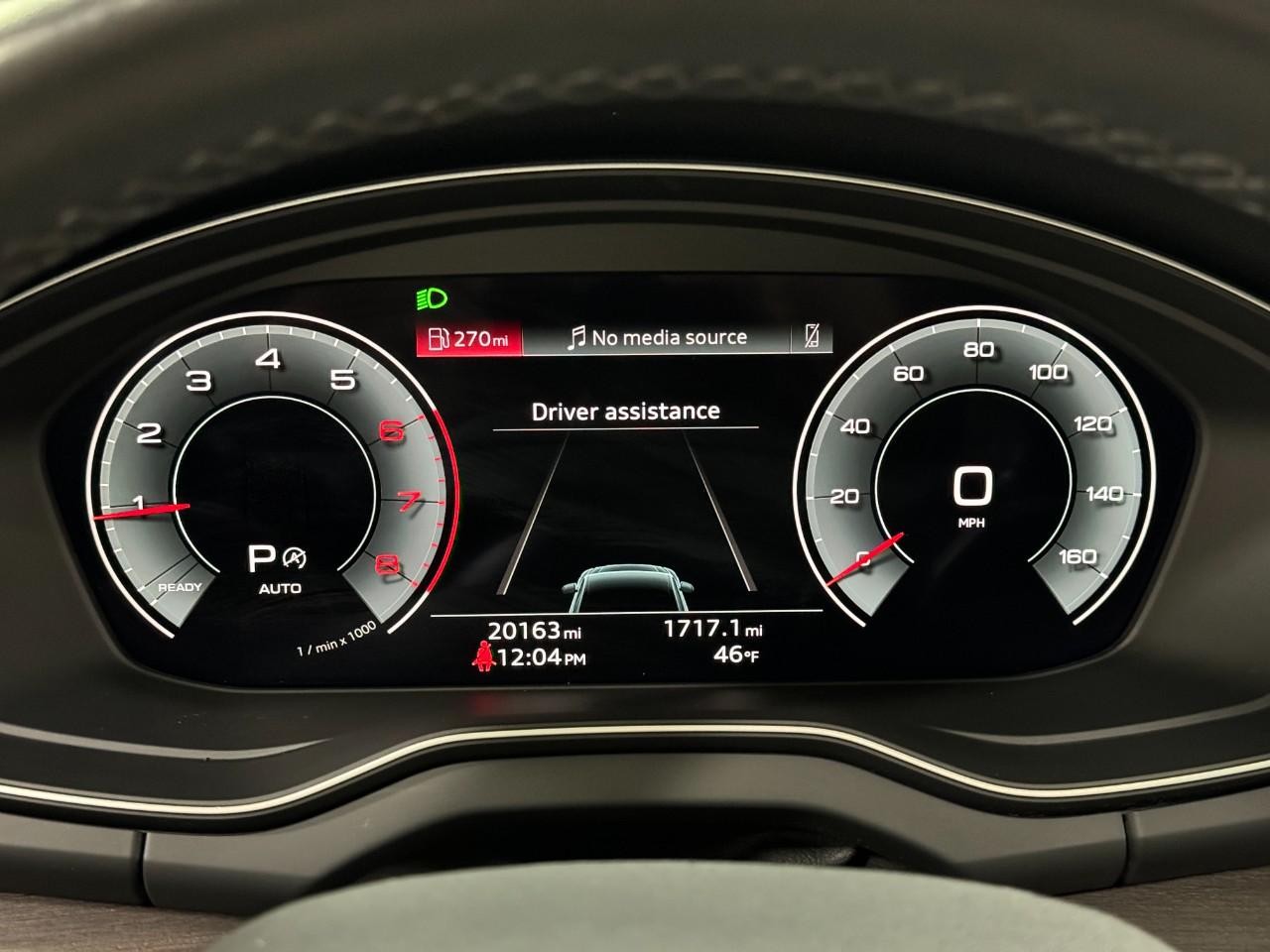 Audi Q5 Vehicle Full-screen Gallery Image 35