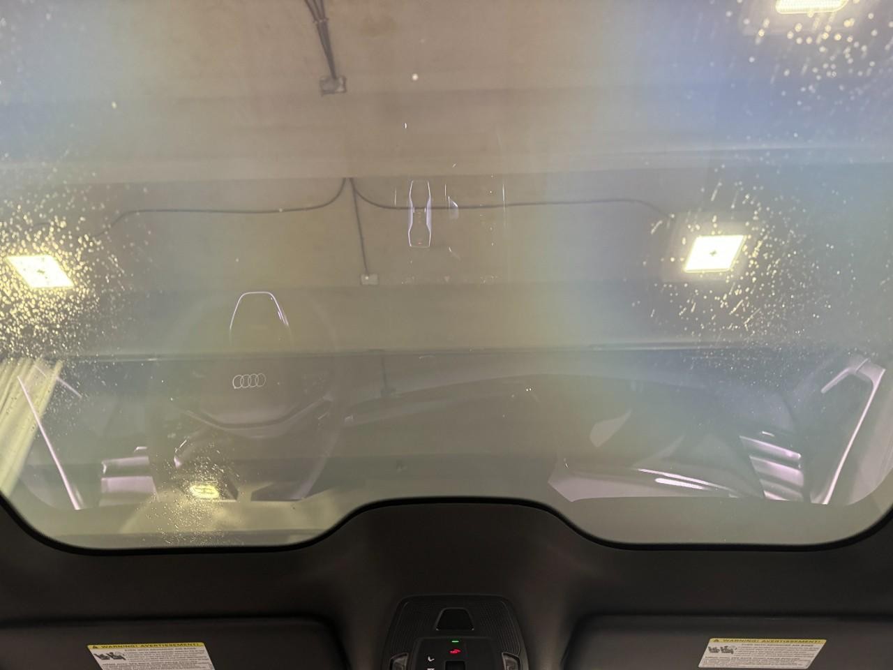 Audi S5 Vehicle Full-screen Gallery Image 12