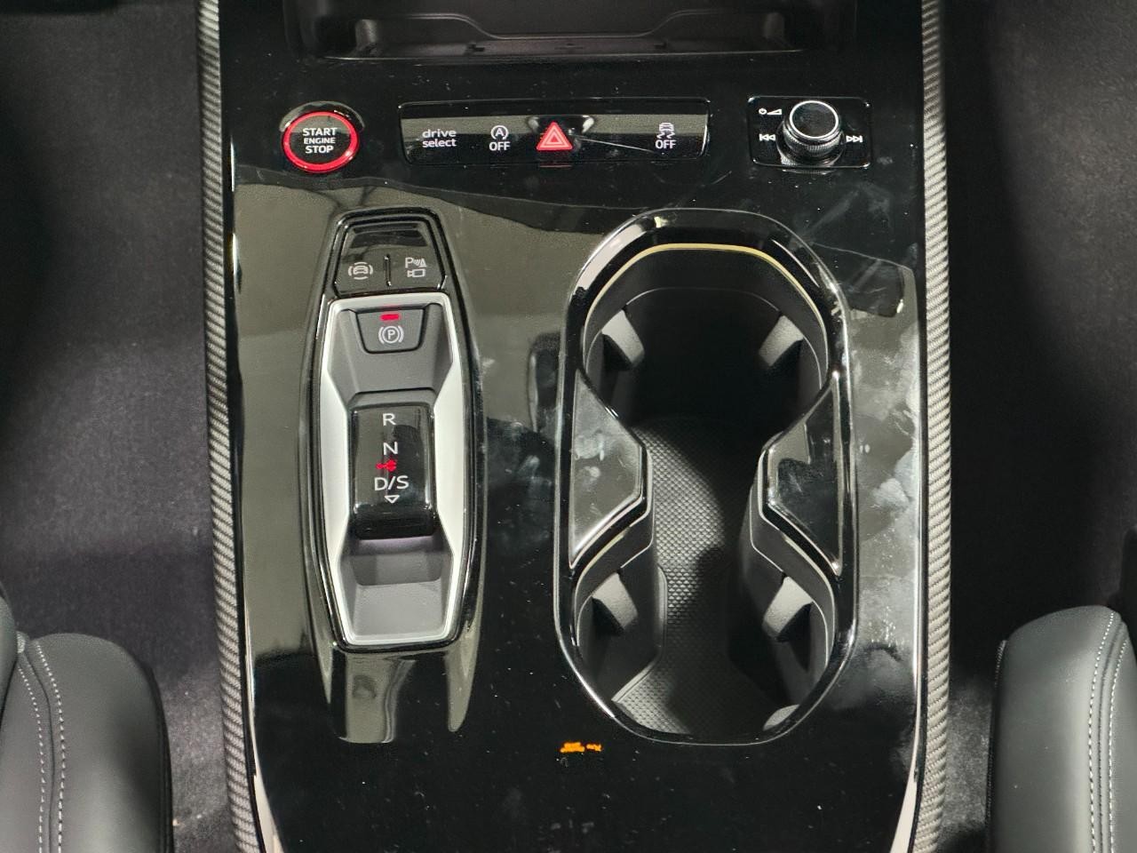 Audi S5 Vehicle Full-screen Gallery Image 16