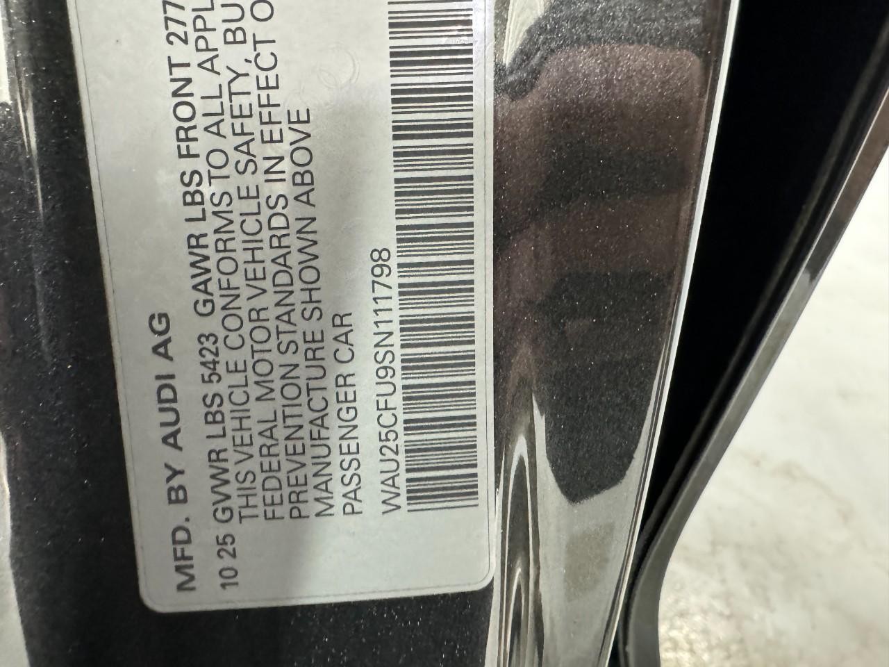 Audi S5 Vehicle Full-screen Gallery Image 33