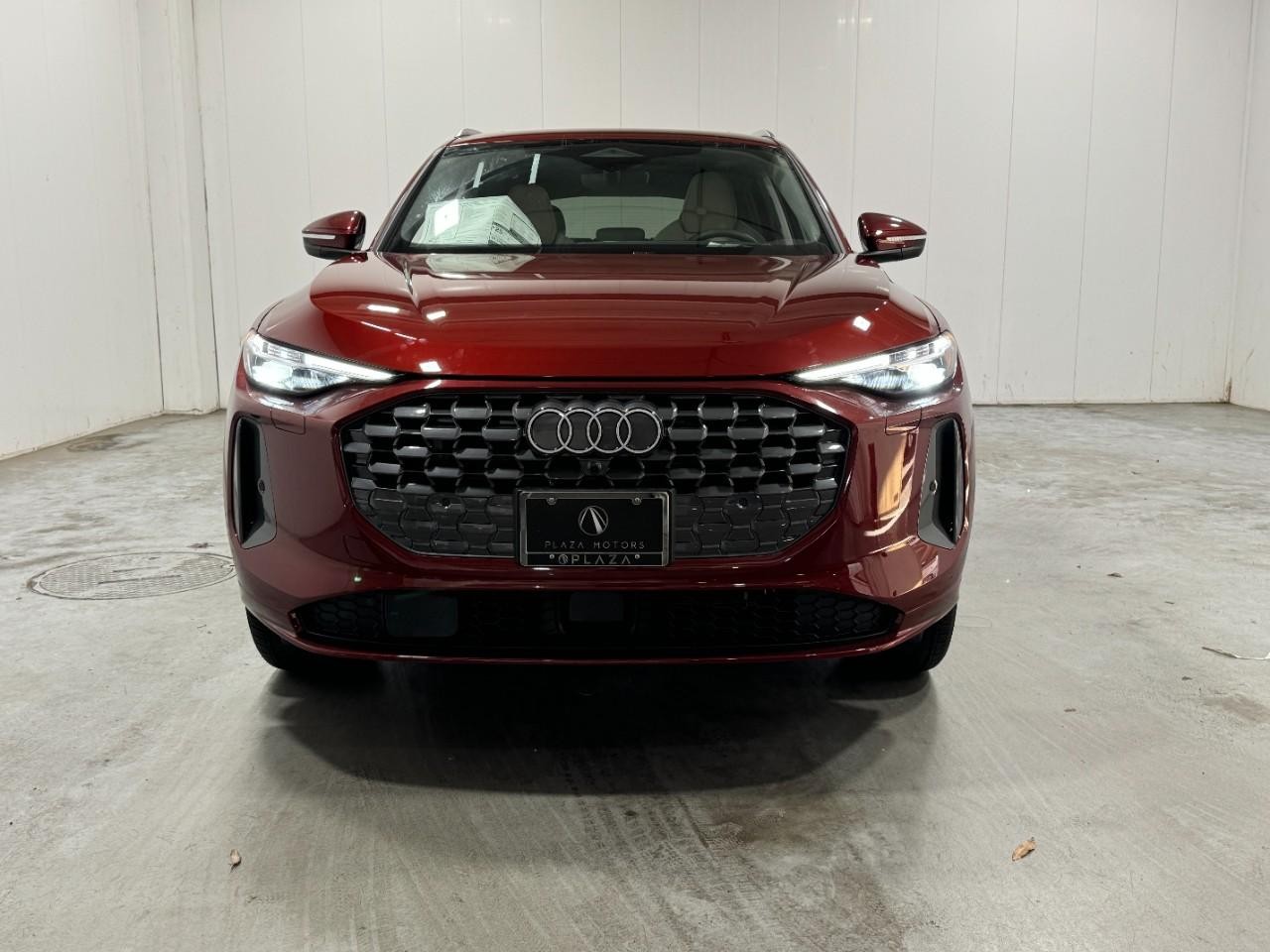 Audi Q5 Vehicle Full-screen Gallery Image 7