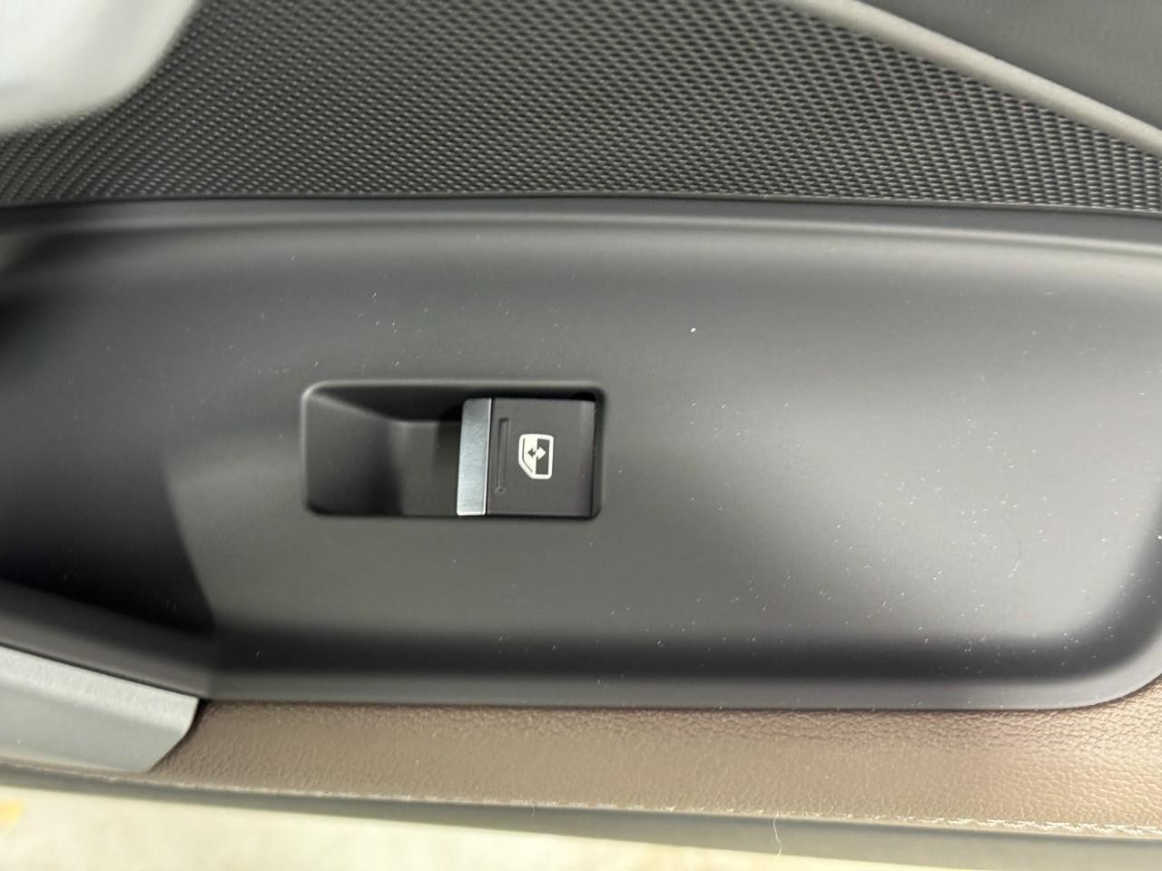 Audi A3 Vehicle Full-screen Gallery Image 22