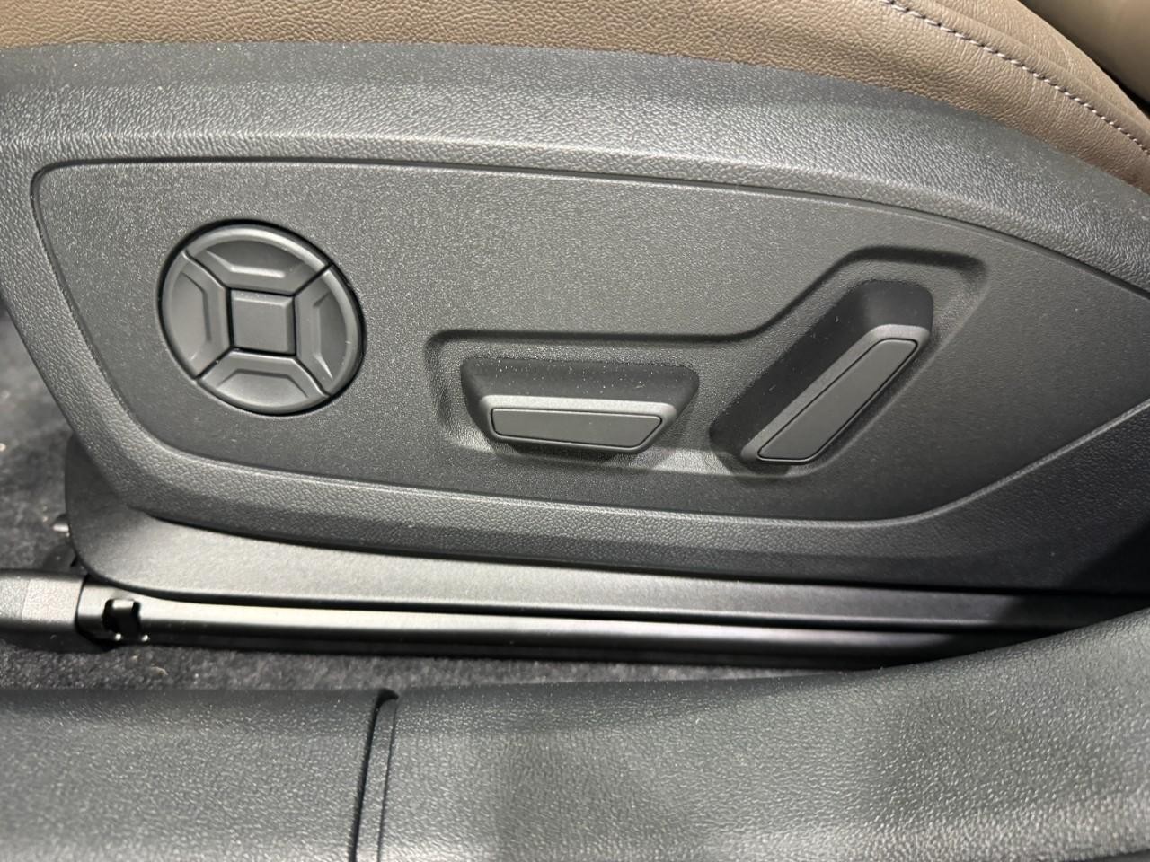 Audi A3 Vehicle Full-screen Gallery Image 29