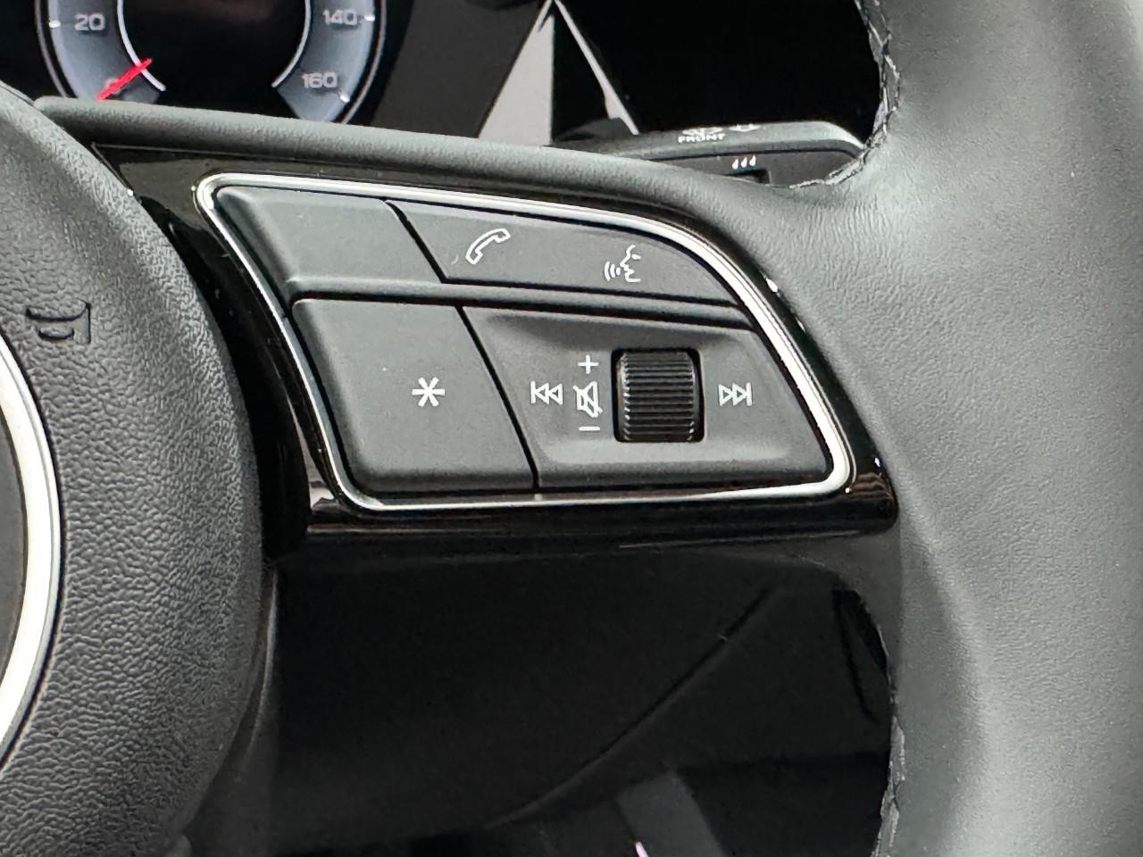 Audi A3 Vehicle Full-screen Gallery Image 33