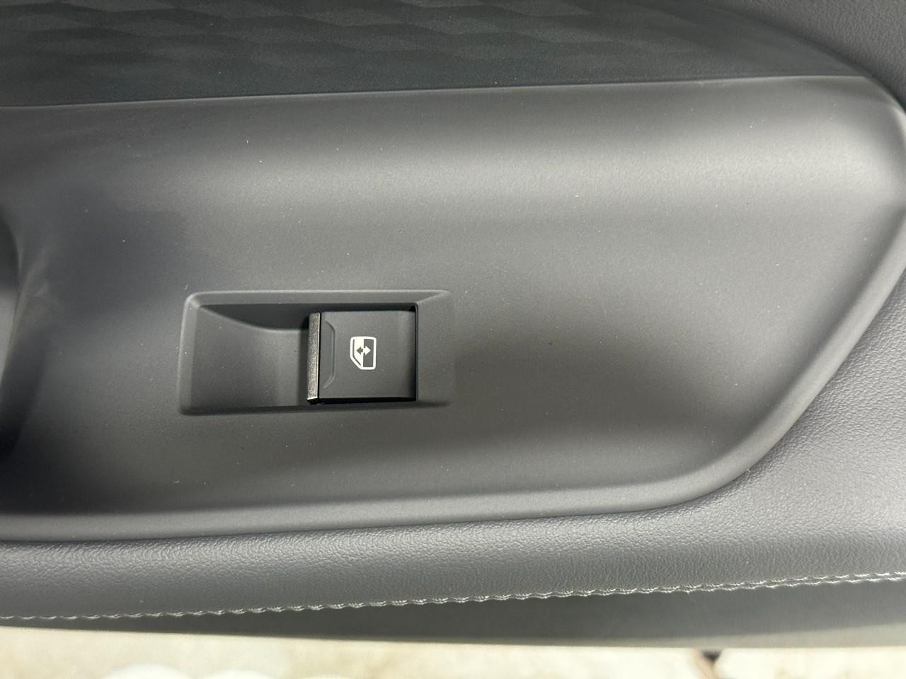 Audi A5 Vehicle Full-screen Gallery Image 22