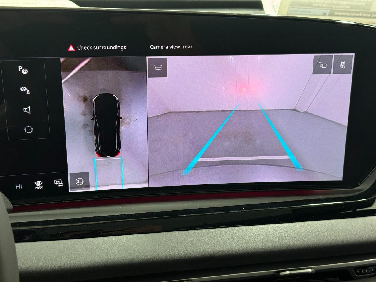 Audi A5 Vehicle Full-screen Gallery Image 32