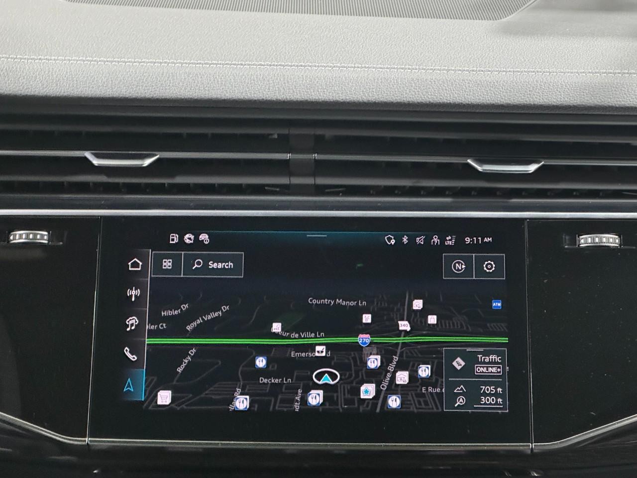 Audi Q7 Vehicle Full-screen Gallery Image 15