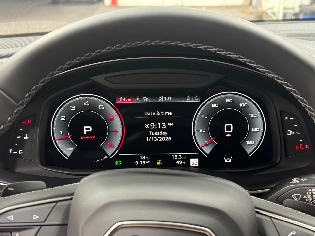 Audi Q7 Vehicle Full-screen Gallery Image 35