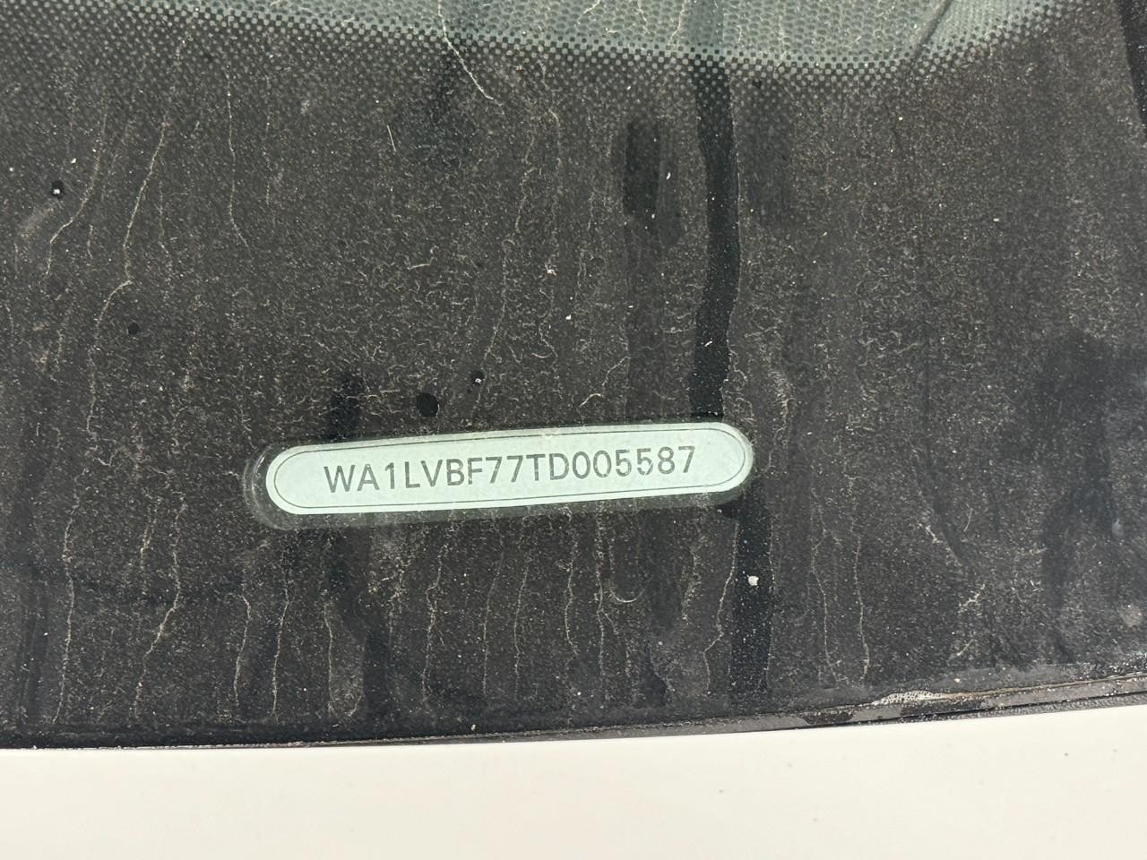 Audi Q7 Vehicle Full-screen Gallery Image 37