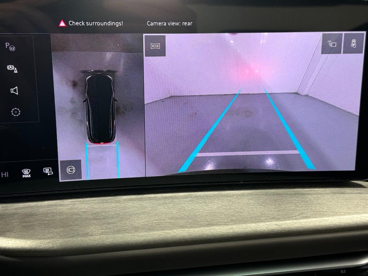 Audi Q5 Vehicle Full-screen Gallery Image 33