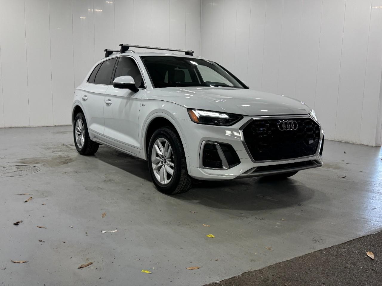 Audi Q5 Vehicle Full-screen Gallery Image 06