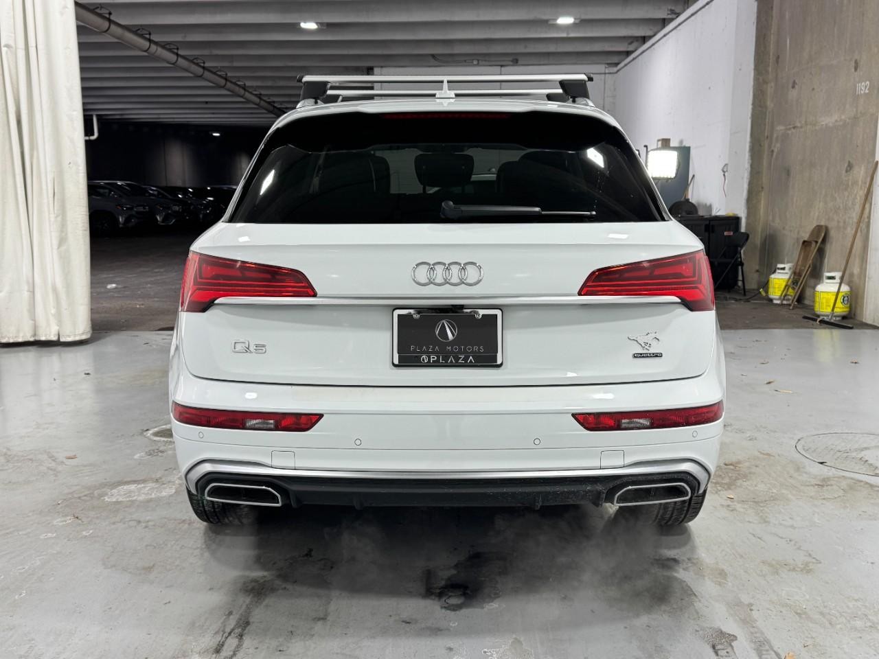 Audi Q5 Vehicle Full-screen Gallery Image 09