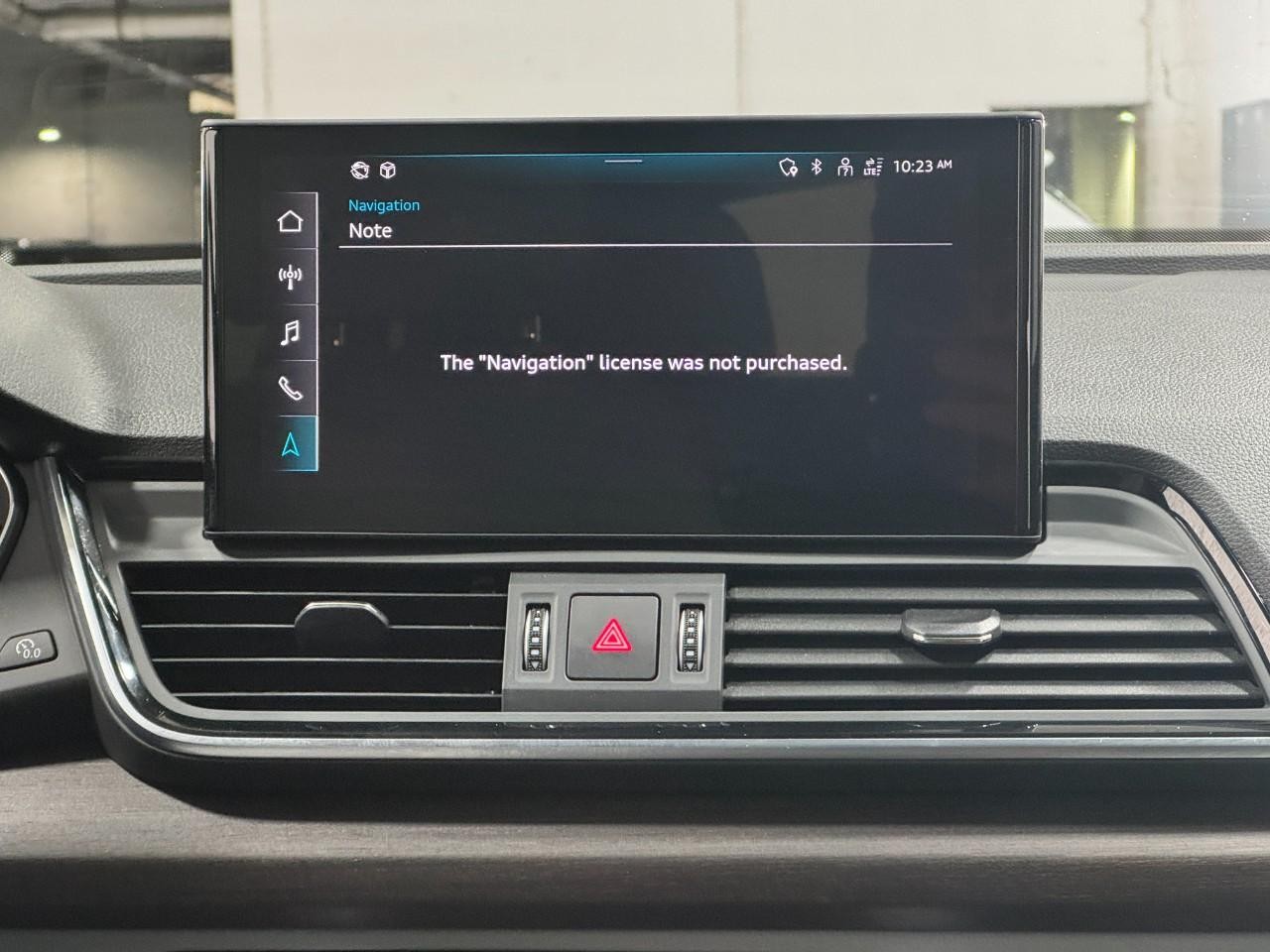 Audi Q5 Vehicle Full-screen Gallery Image 15