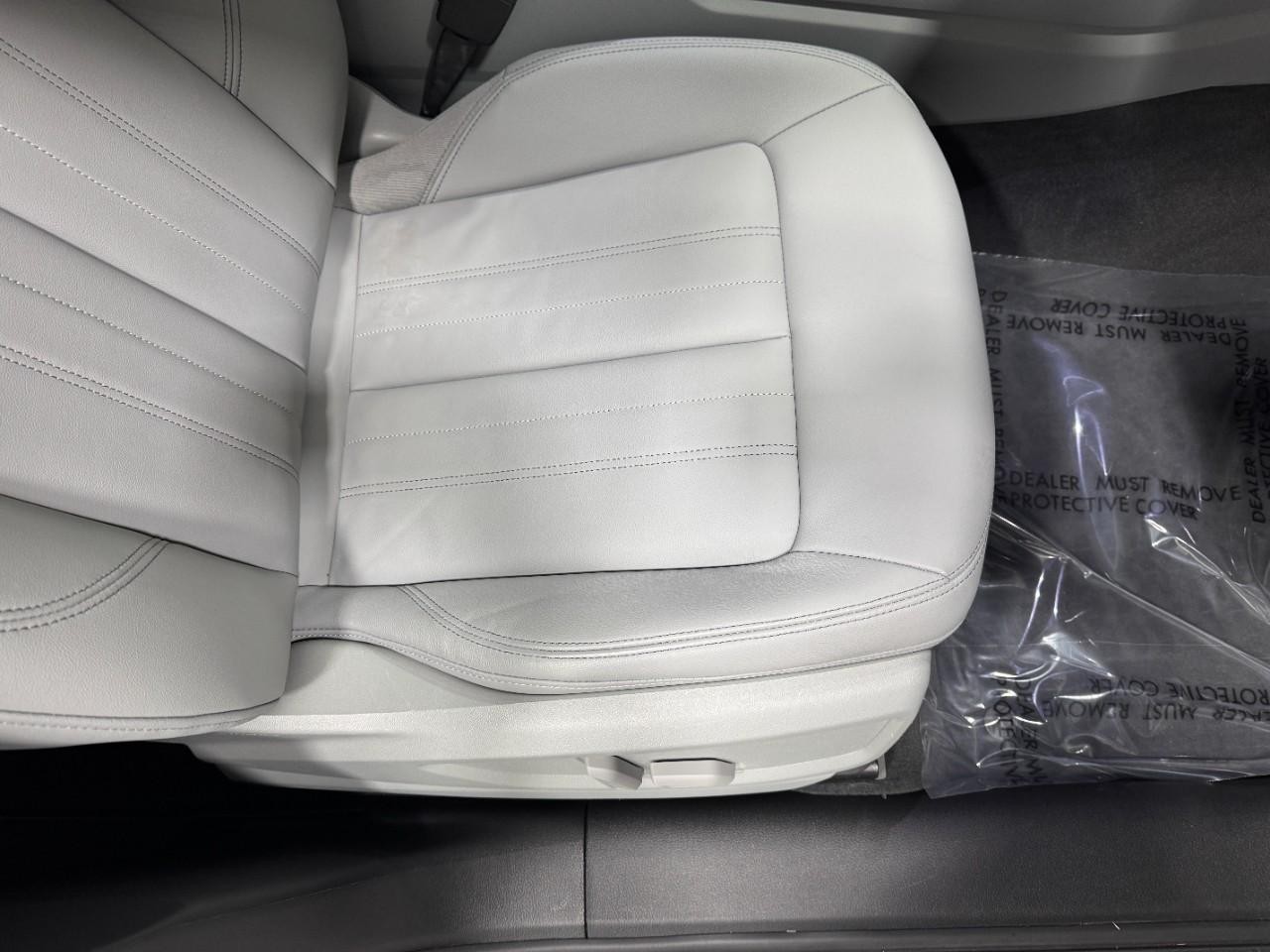 Audi Q5 Vehicle Full-screen Gallery Image 20