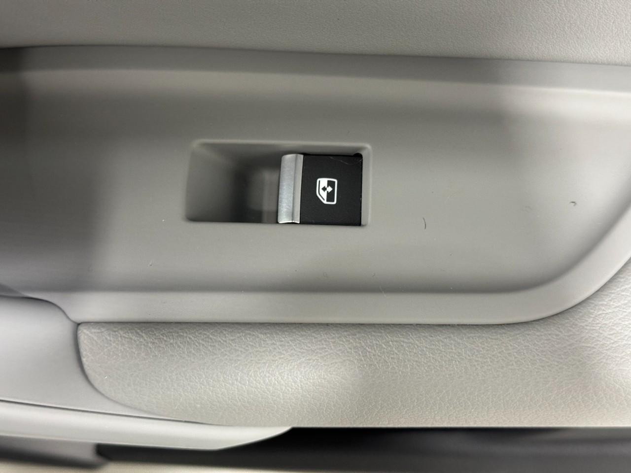 Audi Q5 Vehicle Full-screen Gallery Image 23