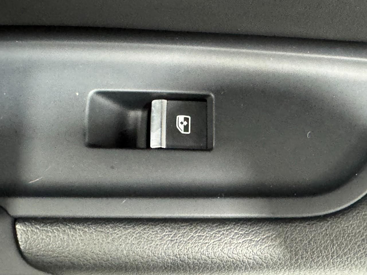 Audi Q5 Vehicle Full-screen Gallery Image 23