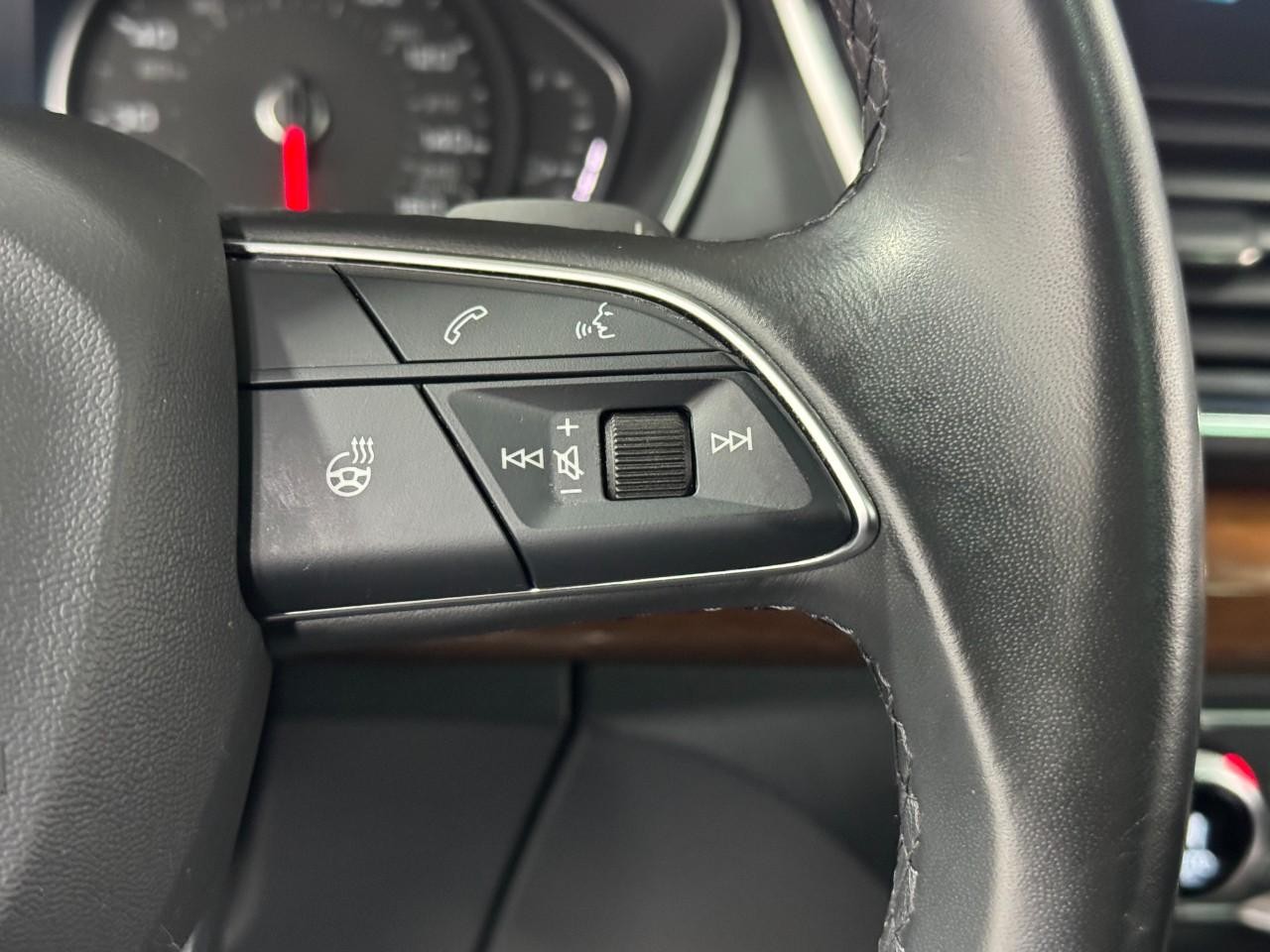 Audi Q5 Vehicle Full-screen Gallery Image 33