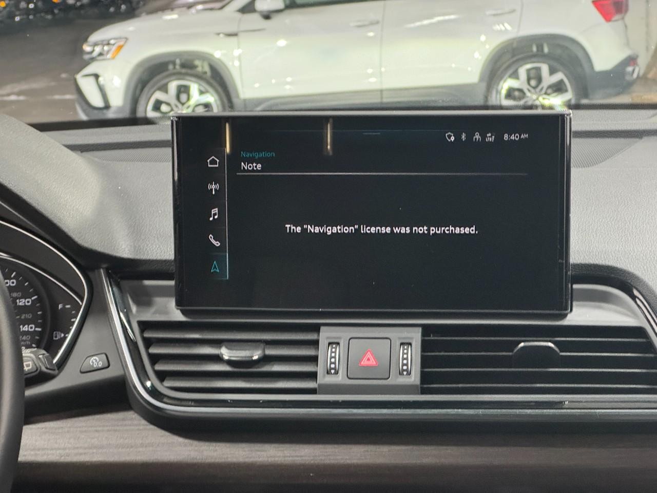 Audi Q5 Vehicle Full-screen Gallery Image 15