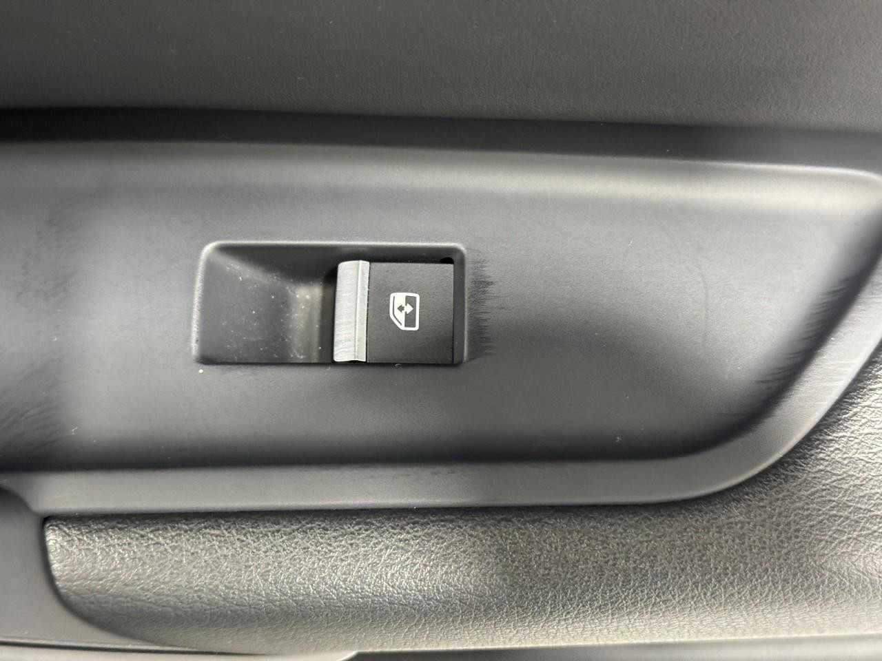 Audi Q5 Vehicle Full-screen Gallery Image 23