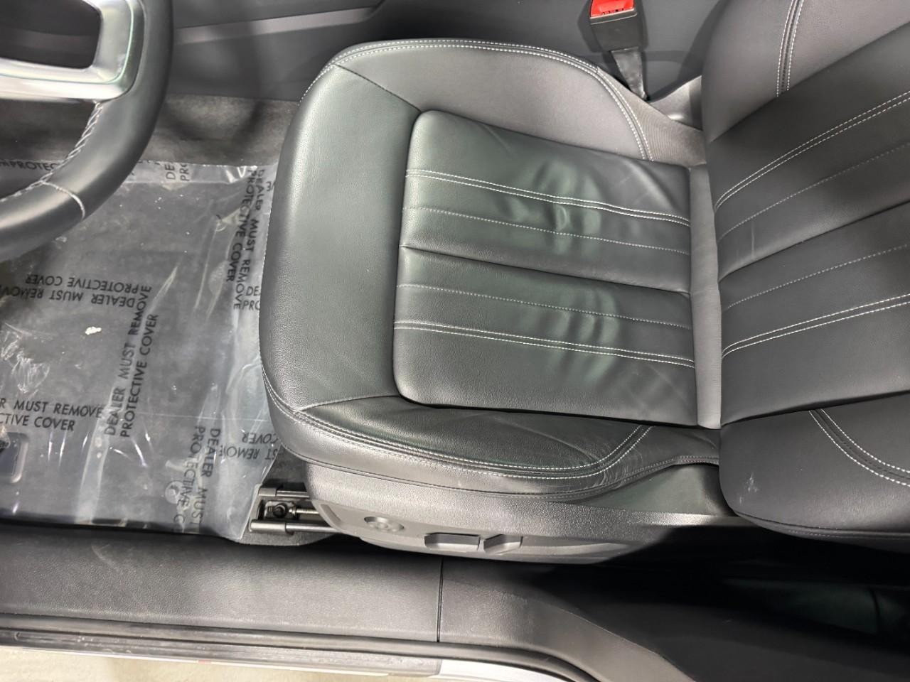 Audi Q5 Vehicle Full-screen Gallery Image 28