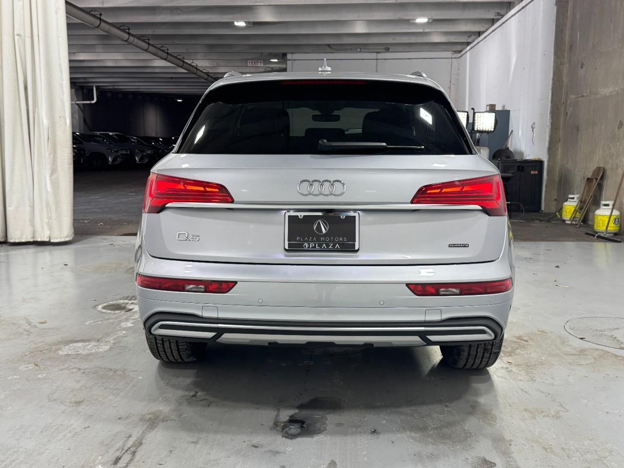 Audi Q5 Vehicle Full-screen Gallery Image 09