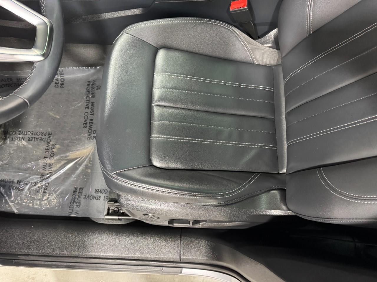 Audi Q5 Vehicle Full-screen Gallery Image 28