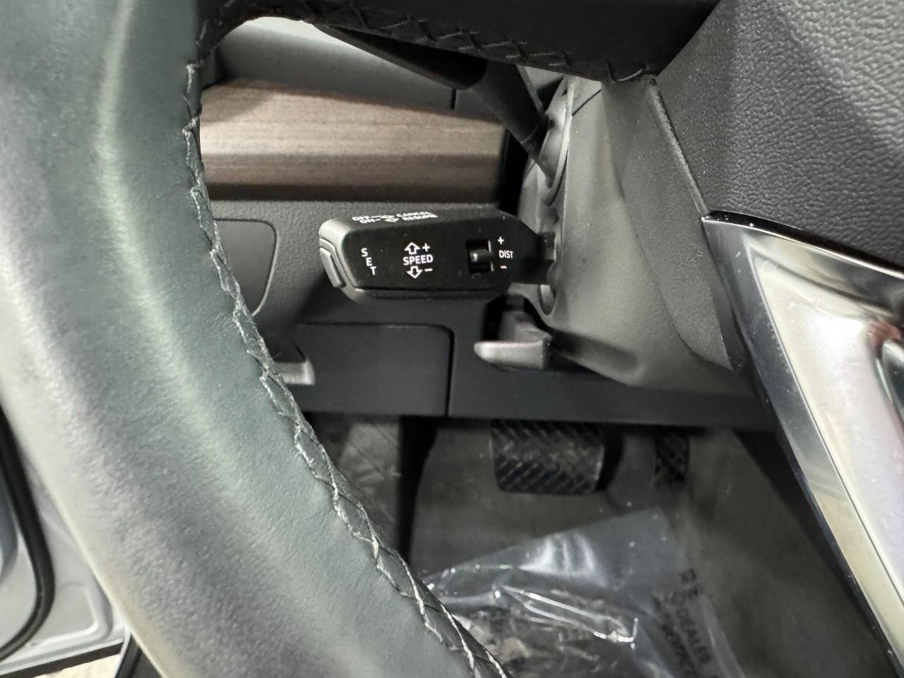 Audi Q5 Vehicle Full-screen Gallery Image 31