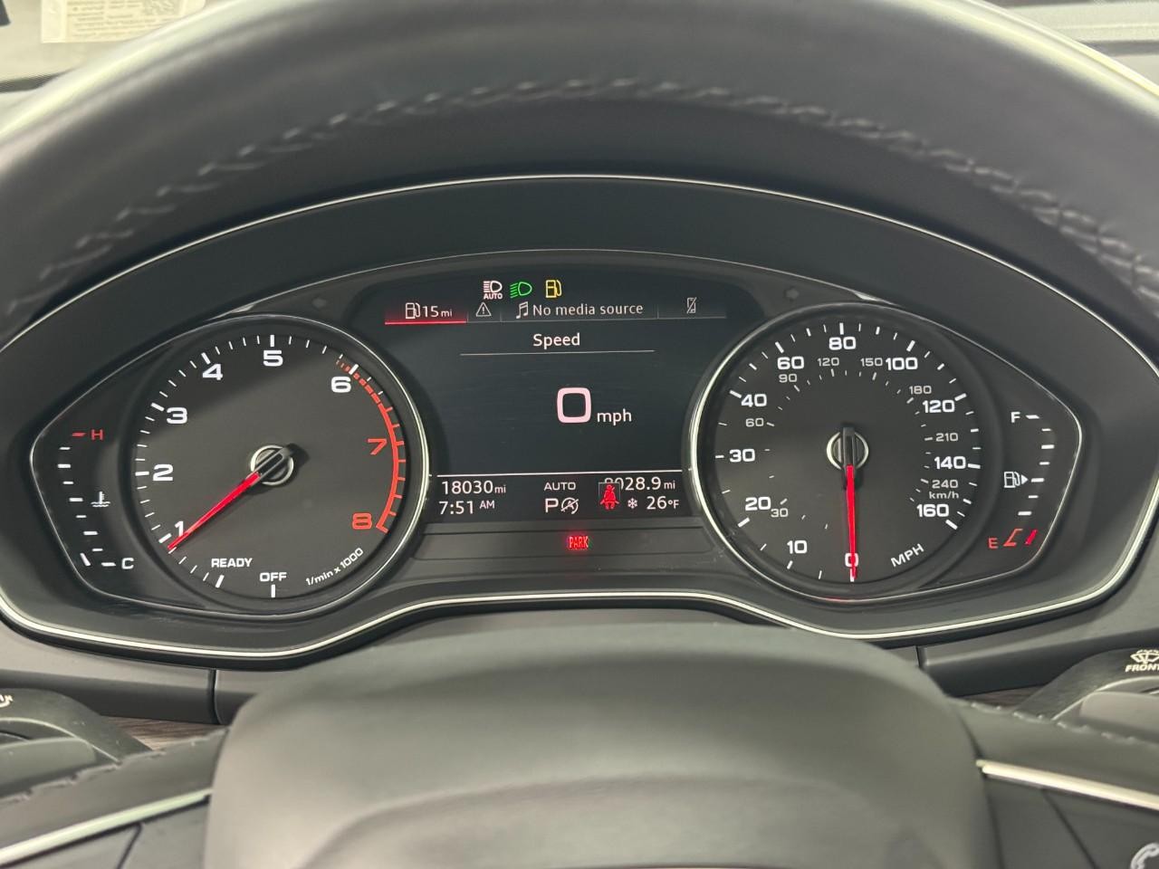 Audi Q5 Vehicle Full-screen Gallery Image 34