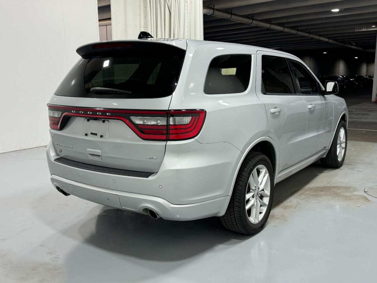 Dodge Durango Vehicle Full-screen Gallery Image 4