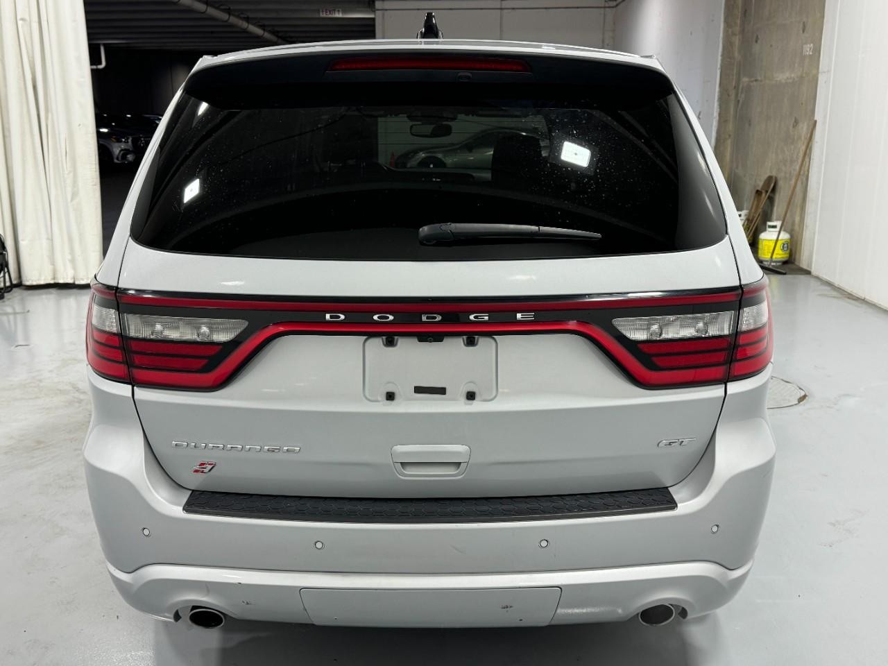 Dodge Durango Vehicle Full-screen Gallery Image 10