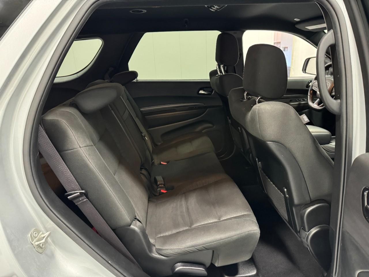 Dodge Durango Vehicle Full-screen Gallery Image 12
