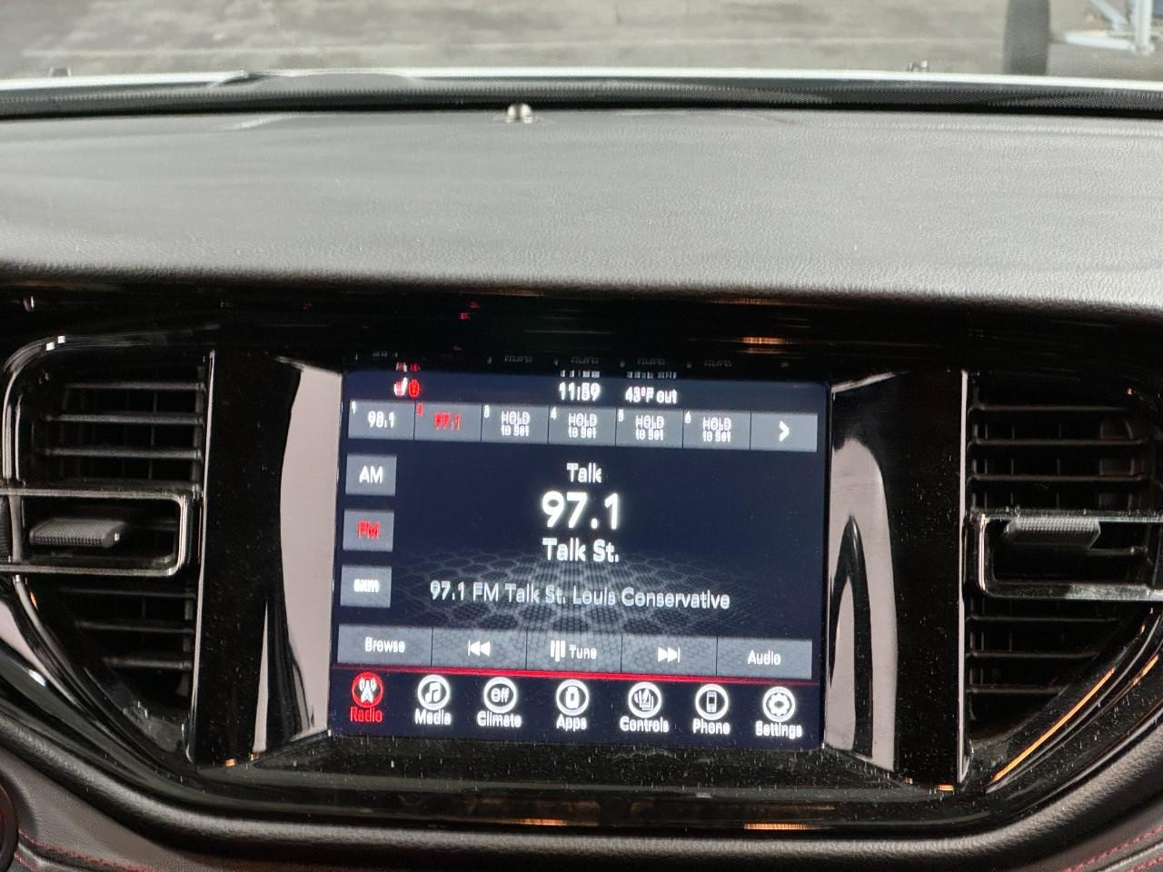 Dodge Durango Vehicle Full-screen Gallery Image 15