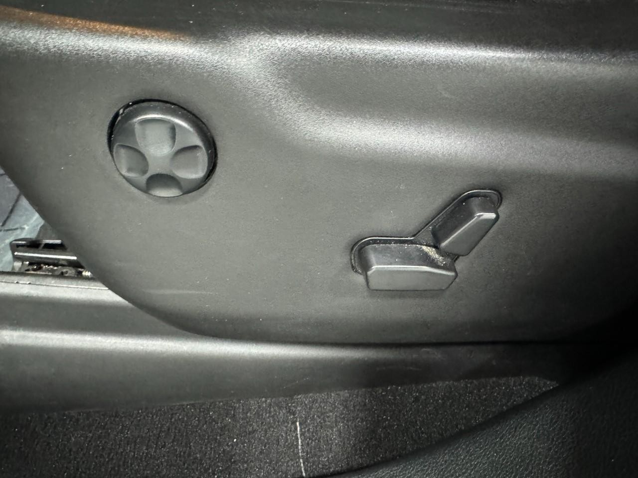 Dodge Durango Vehicle Full-screen Gallery Image 26