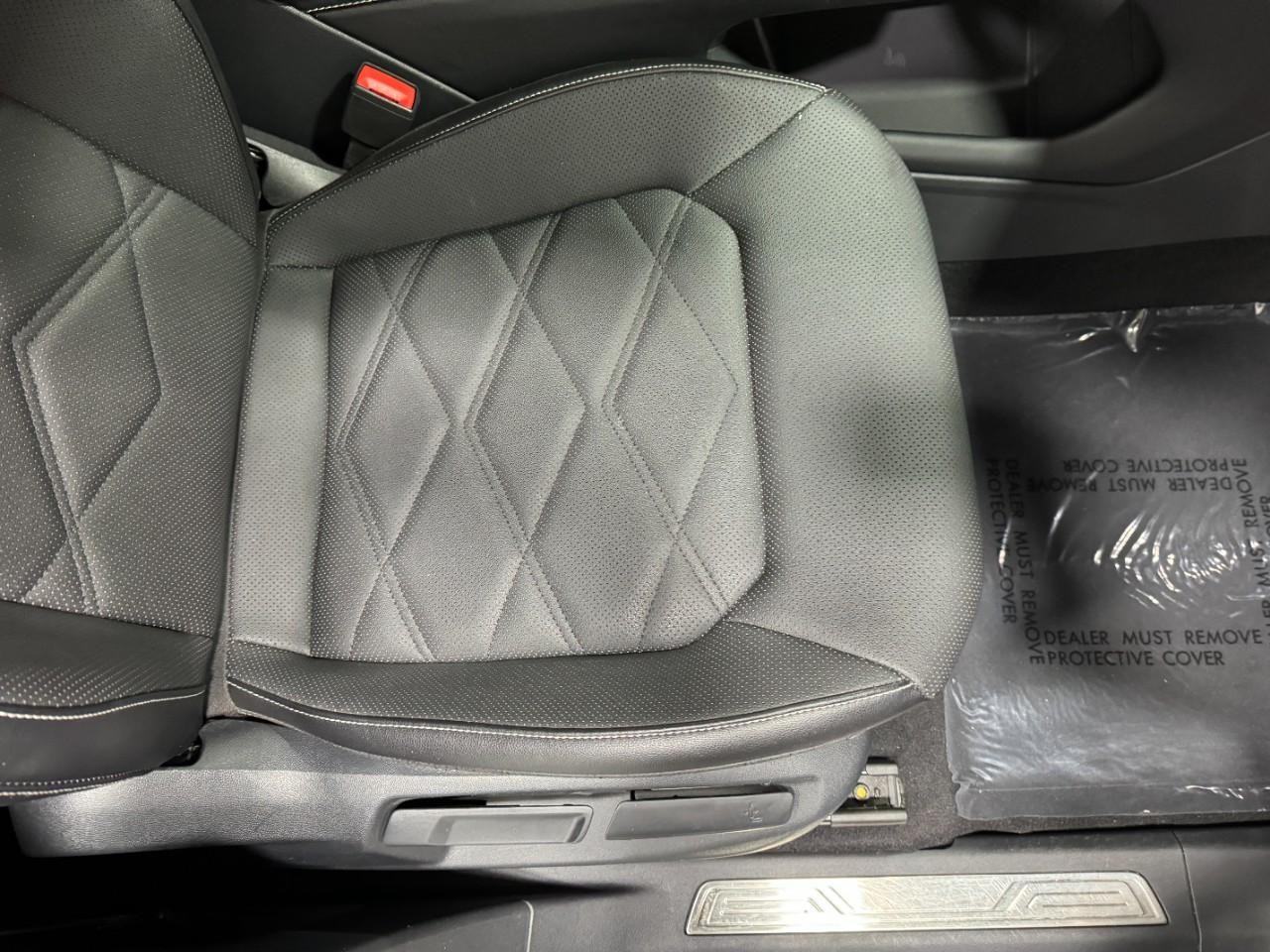 Volkswagen Atlas Vehicle Full-screen Gallery Image 20