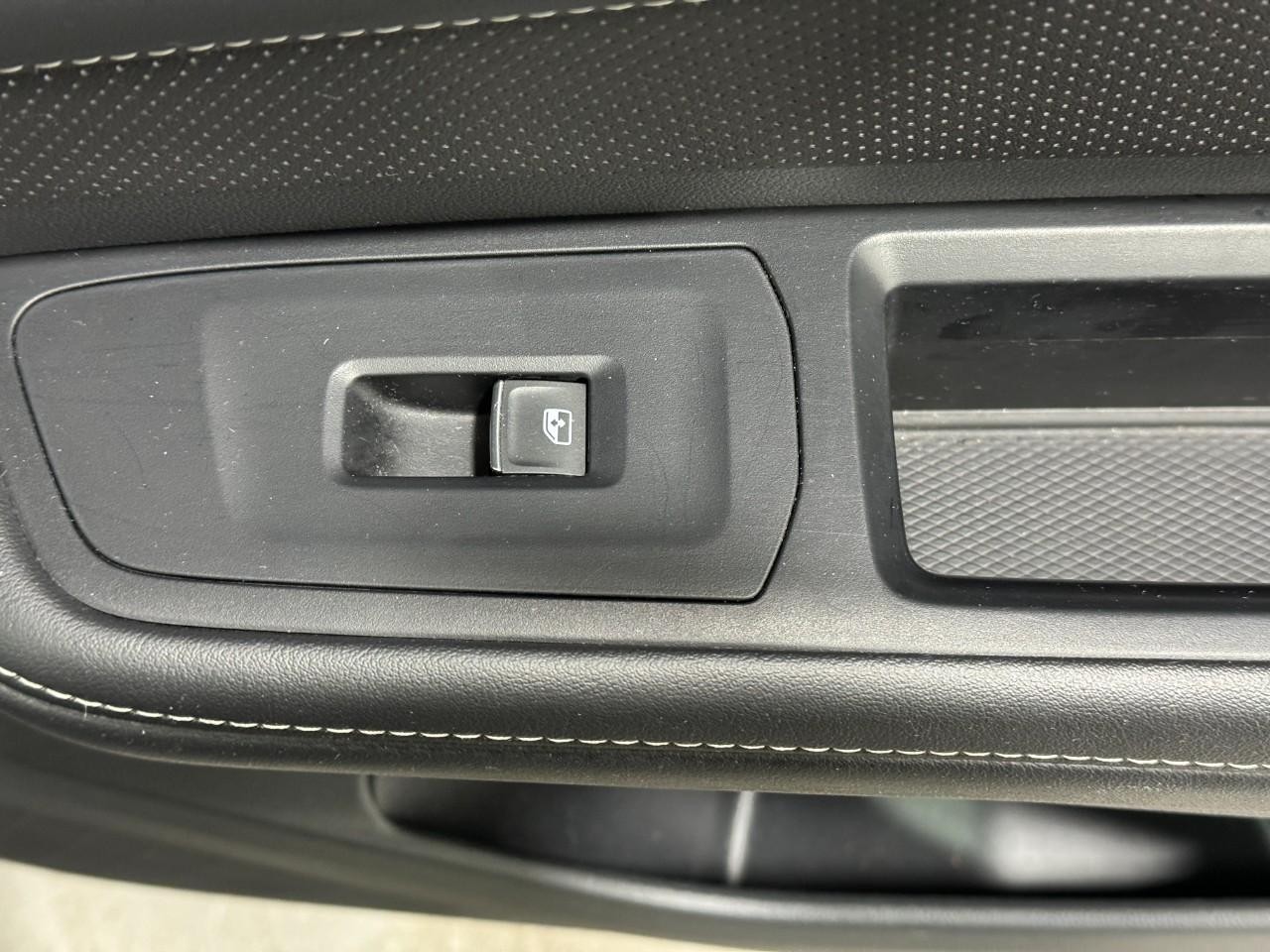 Volkswagen Atlas Vehicle Full-screen Gallery Image 23