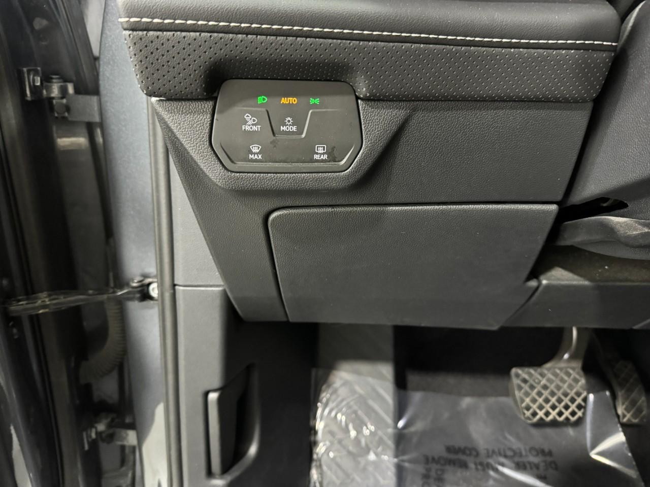 Volkswagen Atlas Vehicle Full-screen Gallery Image 30