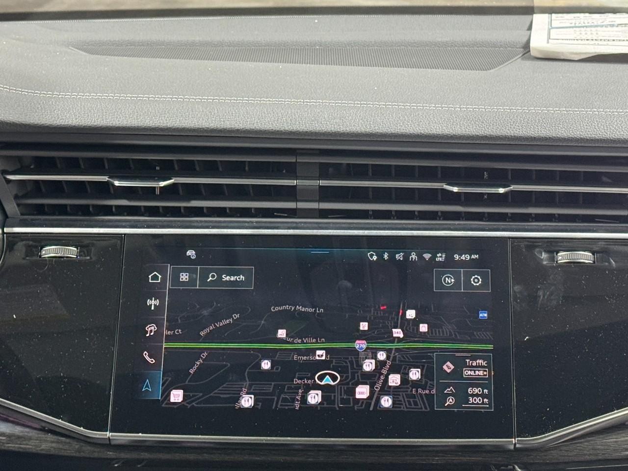 Audi Q7 Vehicle Full-screen Gallery Image 15