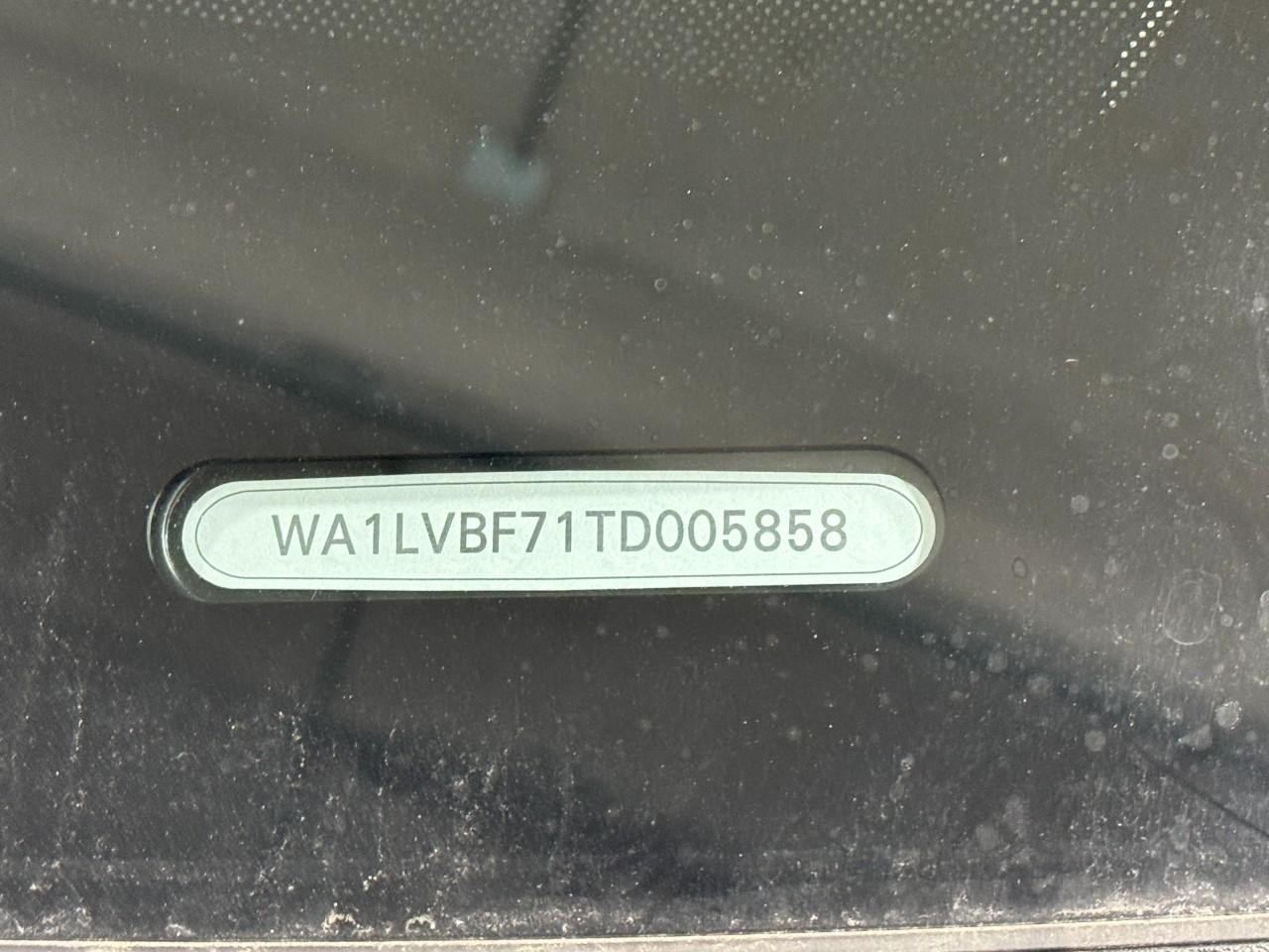 Audi Q7 Vehicle Full-screen Gallery Image 36