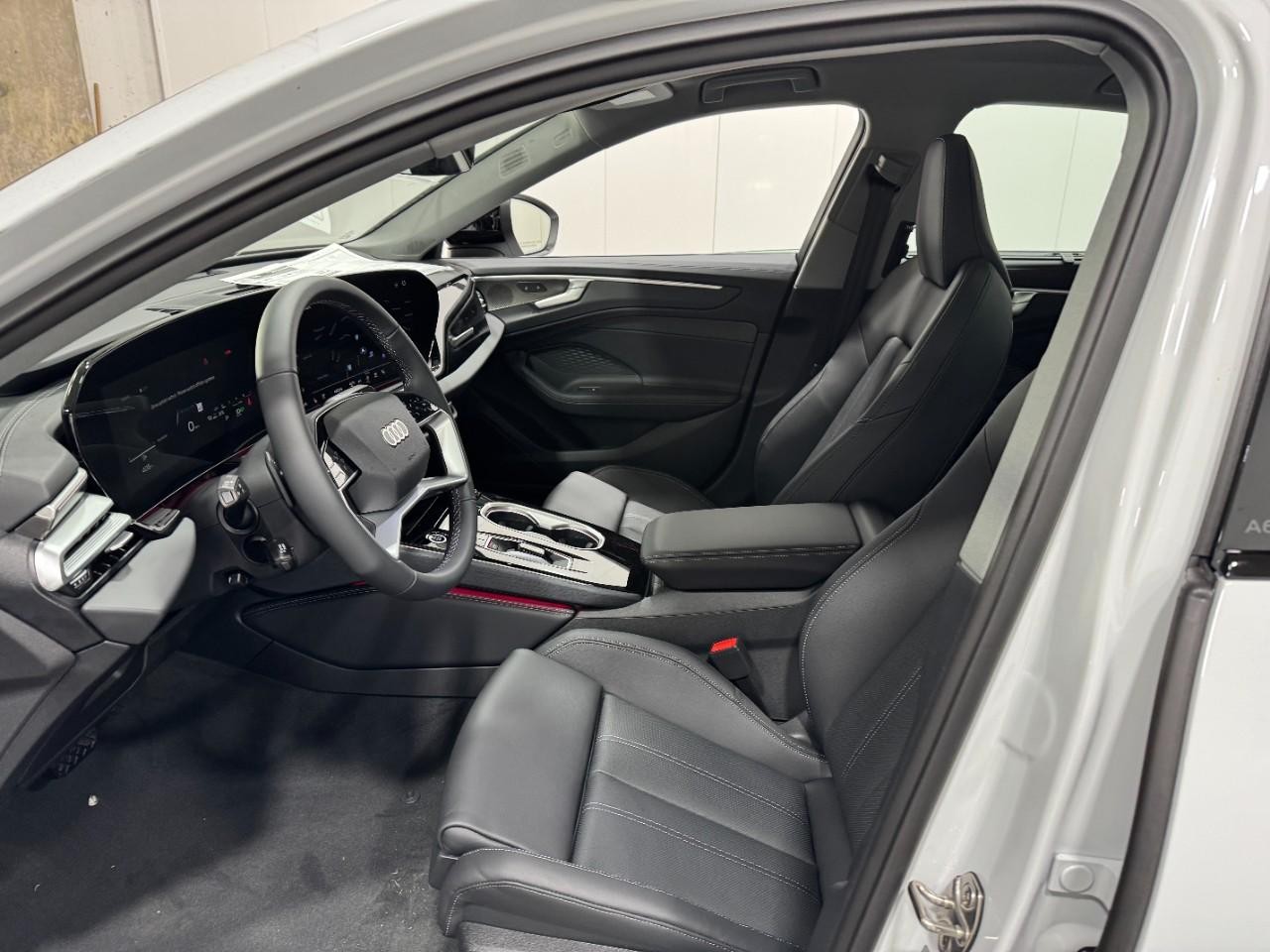 Audi A6 Sedan Vehicle Full-screen Gallery Image 26