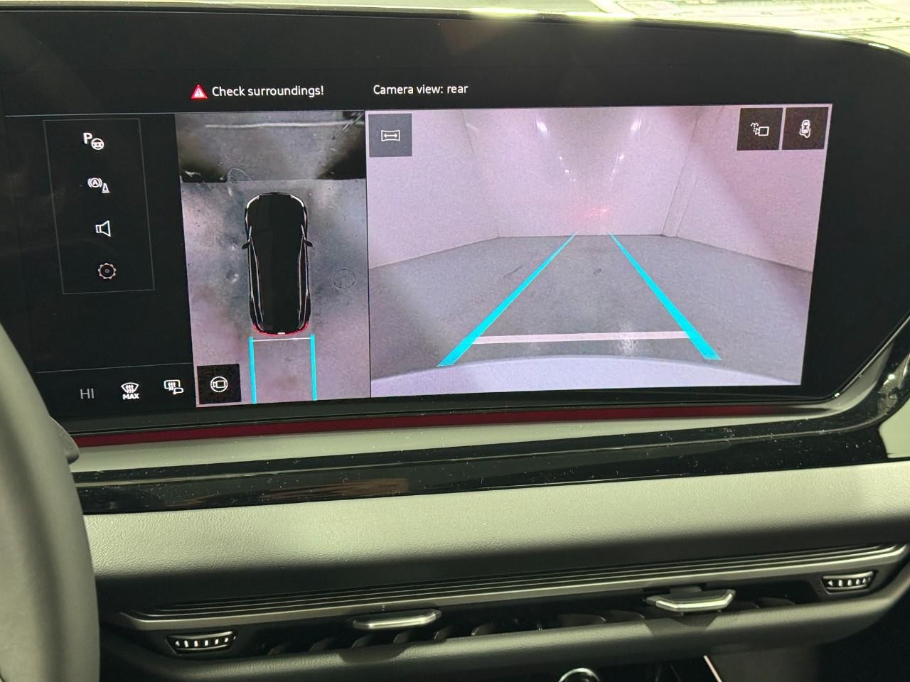 Audi A6 Sedan Vehicle Full-screen Gallery Image 33