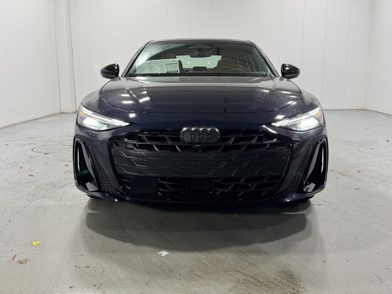 Audi A6 Sedan Vehicle Full-screen Gallery Image 7